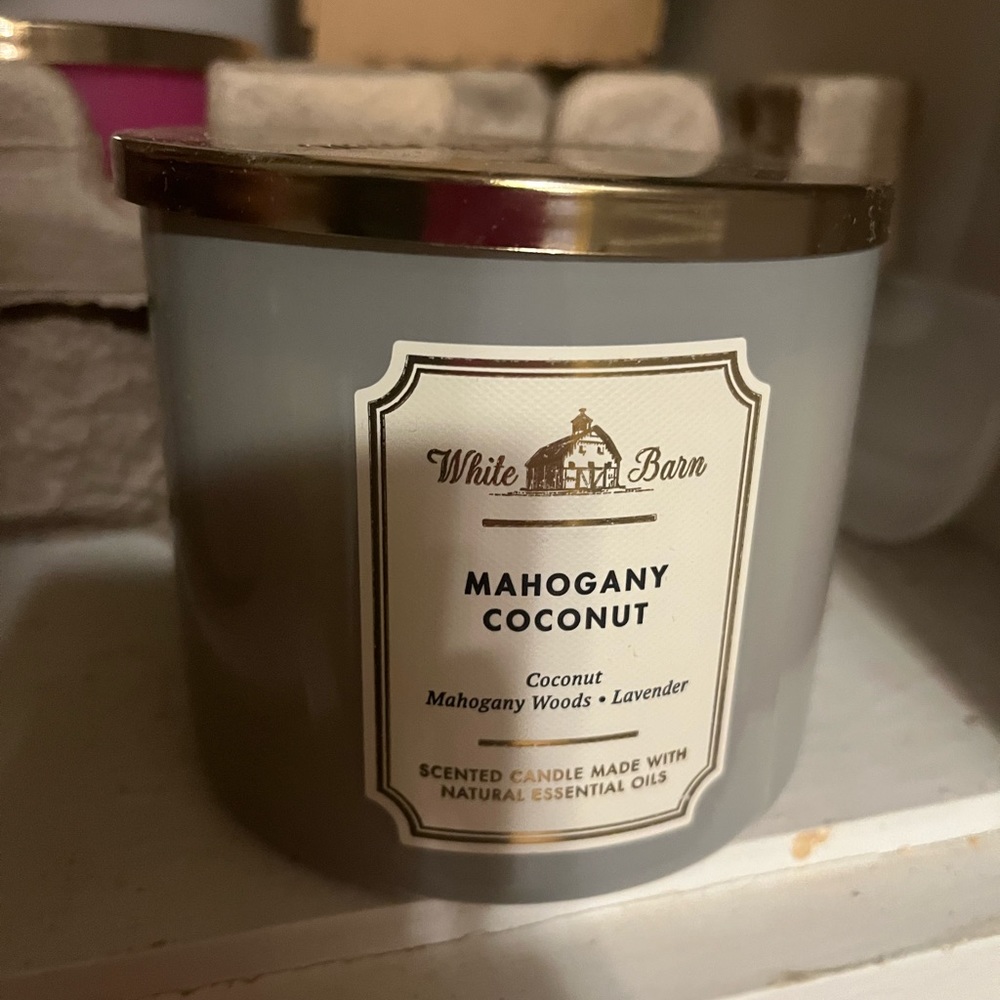 White Barn candle